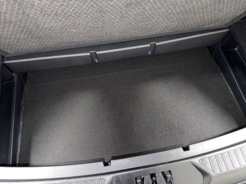 Used 2025 Ford Explorer Active image 38