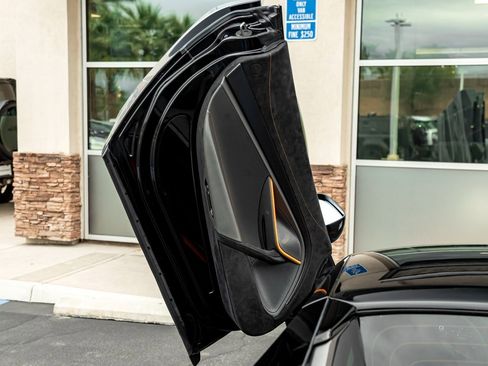 Used 2023 McLaren 720S Performance image 13