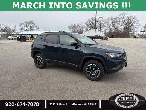 New 2026 Jeep Compass Trailhawk image 5