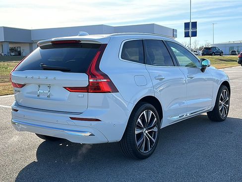 Used 2022 Volvo XC60 T8 Inscription Expression w/ Advanced Package image 8