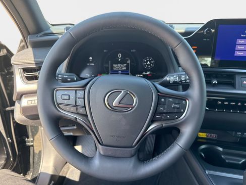 New 2026 Lexus UX 300h FWD image 25