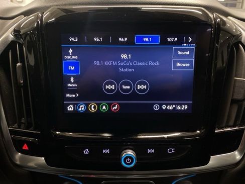 Certified 2021 Chevrolet Traverse LT w/ LT Premium Package image 22