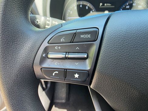 Used 2022 Hyundai Kona SE w/ Cargo Package FWD image 17