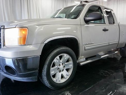 Used 2008 GMC Sierra 1500 SLE w/ Pro Grade Edition image 4