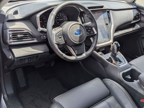 Used 2025 Subaru Outback Limited AWD/4WD image 9