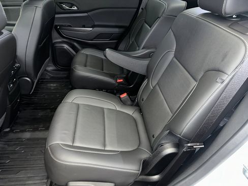 Certified 2023 GMC Acadia SLT w/ Technology Package image 21