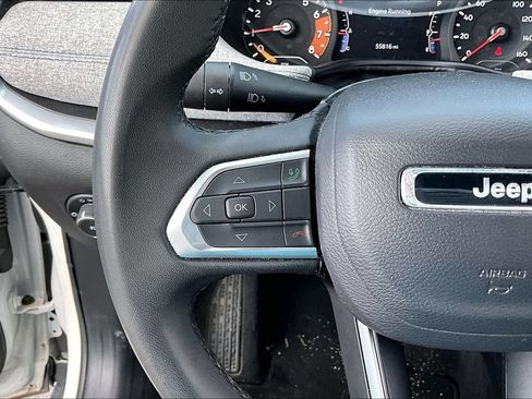 Used 2024 Jeep Compass Latitude AWD/4WD image 11