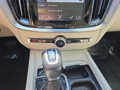 Used 2020 Volvo V60 T5 Cross Country w/ Protection Package AWD/4WD image 25