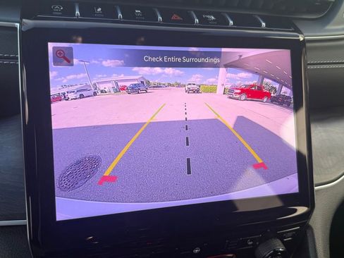 Certified 2025 Jeep Grand Cherokee Limited image 15