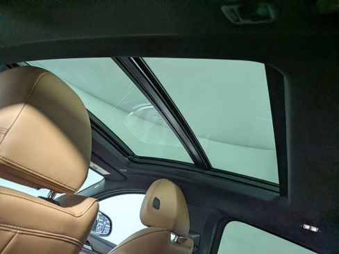 Used 2021 BMW X4 xDrive30i w/ Executive Package image 12