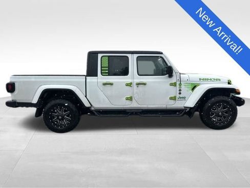 Used 2022 Jeep Gladiator Sport image 8