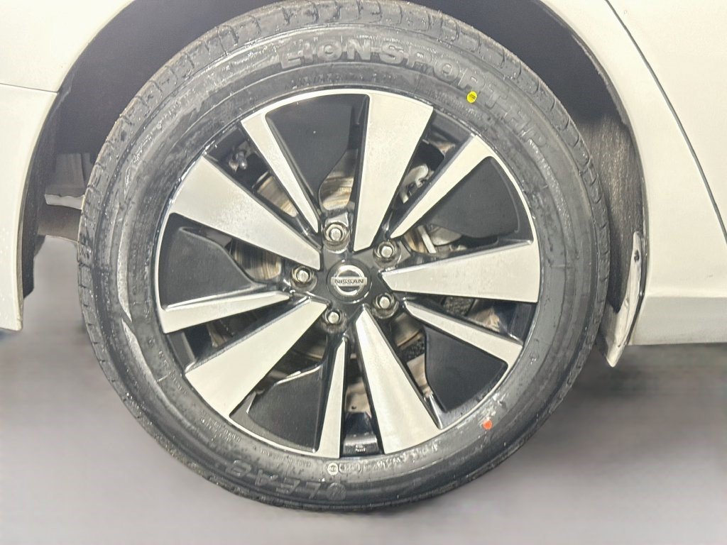 Used 2021 Nissan Altima 2.5 SV FWD image 32