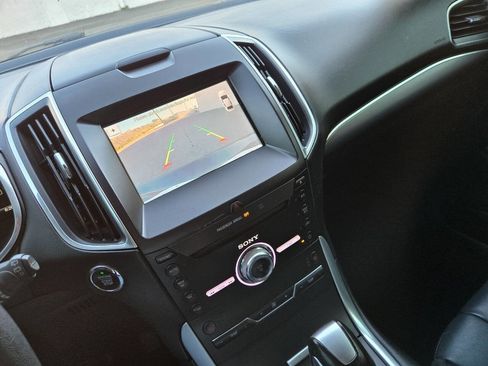 Used 2018 Ford Edge Titanium image 42