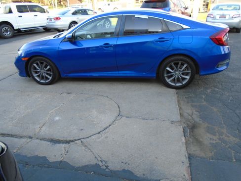 Used 2020 Honda Civic EX image 5
