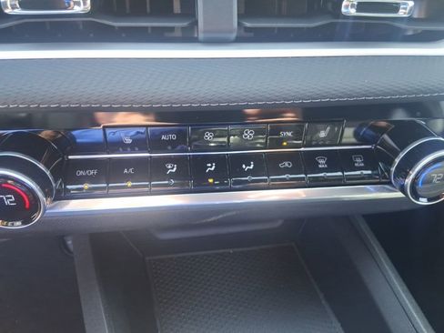 Used 2026 Chevrolet Equinox LT w/ Convenience Package II AWD/4WD image 15