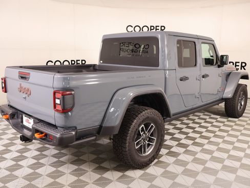 Used 2026 Jeep Gladiator Mojave AWD/4WD image 22