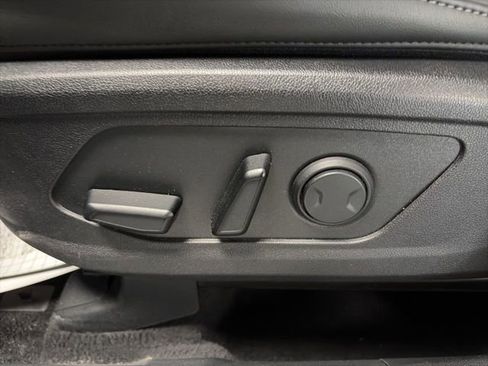 Used 2024 Kia Sorento S image 14