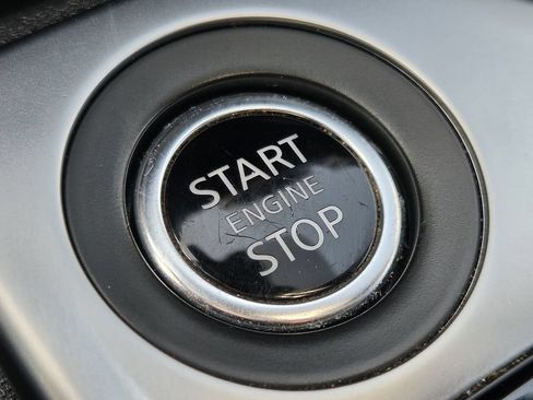 Used 2025 Nissan Sentra SR w/ Midnight Edition FWD image 21