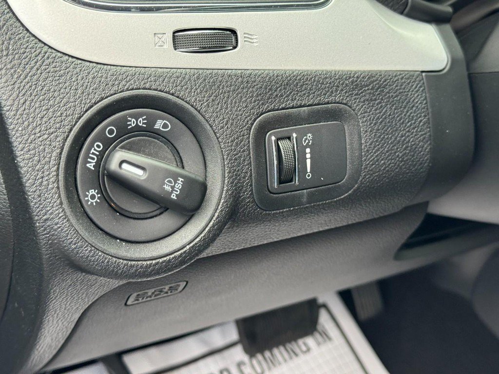 Used 2019 Dodge Journey SE w/ Premium Group FWD image 18
