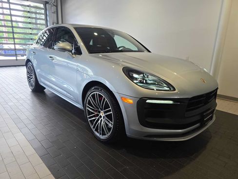 Used 2023 Porsche Macan GTS AWD/4WD image 9