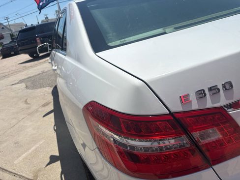Used 2013 Mercedes-Benz E 350 4MATIC Sedan image 16