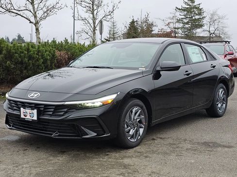 New 2026 Hyundai Elantra Blue image 3