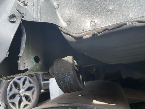 Used 2018 Ford Taurus SEL w/ Equipment Group 201A FWD image 8
