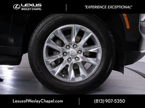 Used 2025 Chevrolet Tahoe Premier RWD image 3