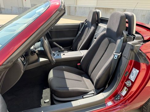 Used 2007 MAZDA MX-5 Miata Sport RWD image 12
