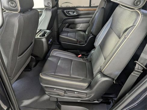 Used 2023 Chevrolet Tahoe Premier w/ Premium Package 2 image 18