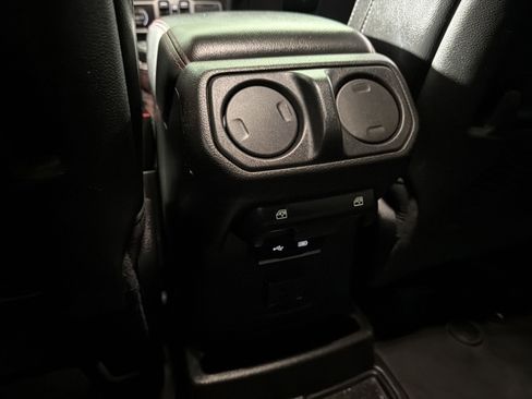 Used 2020 Jeep Wrangler Unlimited Rubicon AWD/4WD image 27