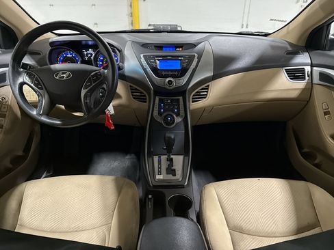 Used 2013 Hyundai Elantra GLS w/ Preferred Pkg FWD image 10