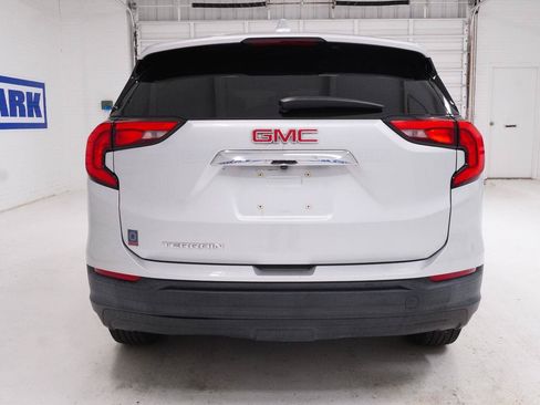 Used 2020 GMC Terrain SLE FWD image 29