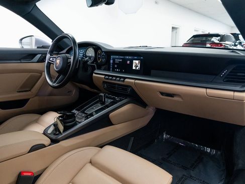 Used 2021 Porsche 911 Carrera 4 image 20