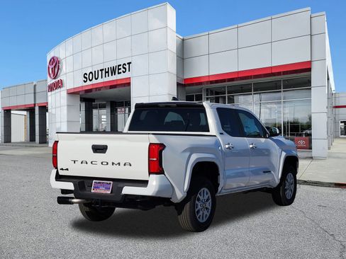 New 2026 Toyota Tacoma SR5 AWD/4WD image 5