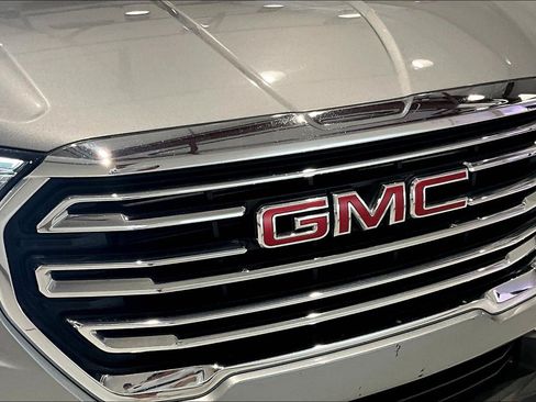 Used 2023 GMC Terrain SLT AWD/4WD image 32