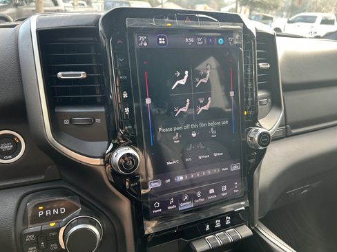 New 2026 RAM 1500 4x4 Crew Cab image 28