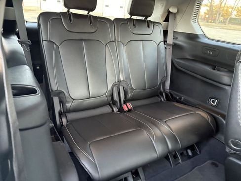 Used 2023 Jeep Grand Cherokee L Limited image 20