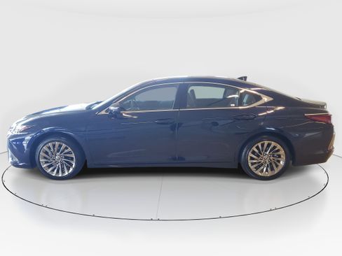 Used 2025 Lexus ES 350 Ultra Luxury w/ Accessory Package (Z2) FWD image 7