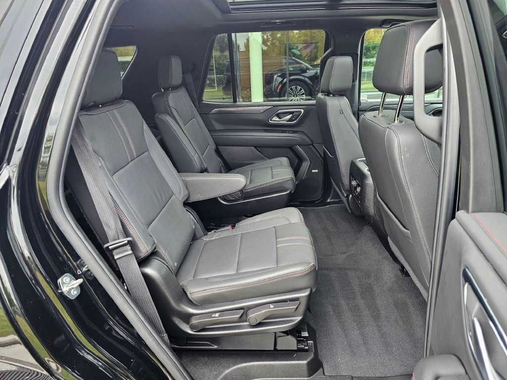 Used 2024 Chevrolet Tahoe RST w/ Luxury Package AWD/4WD image 12