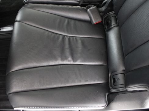 Used 2023 Acura MDX SH-AWD w/ Advance Package image 17