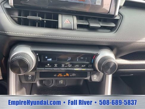 Used 2023 Toyota RAV4 LE AWD/4WD image 23