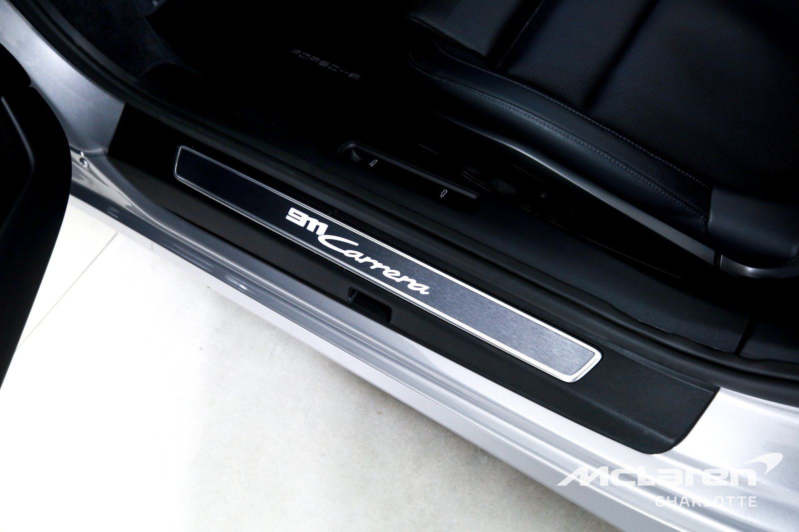 Used 2023 Porsche 911 Carrera RWD image 18