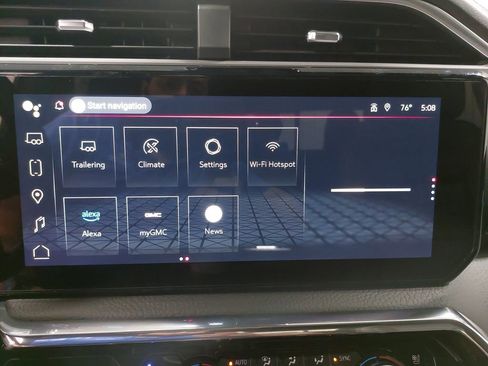 New 2025 GMC Sierra 3500 Denali w/ Denali Reserve Package image 23