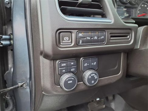 Used 2021 Chevrolet Tahoe RST w/ Luxury Package image 25