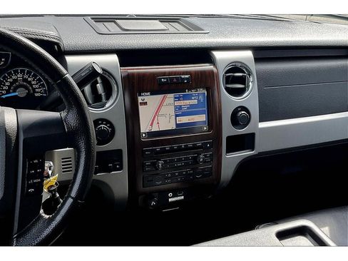 Used 2012 Ford F150 Lariat w/ Lariat Chrome Pkg image 6