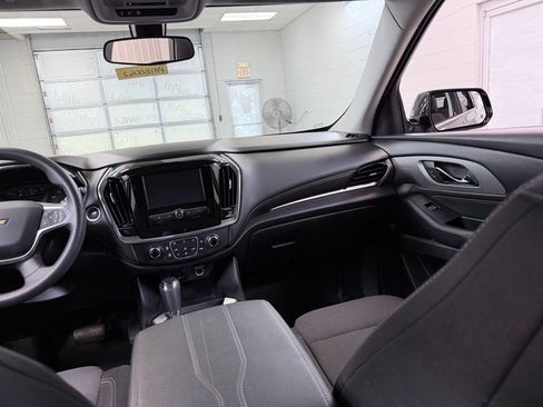 Used 2019 Chevrolet Traverse LS FWD image 28