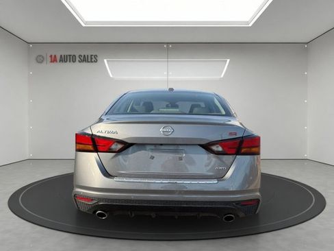 Used 2023 Nissan Altima 2.5 SR AWD/4WD image 4