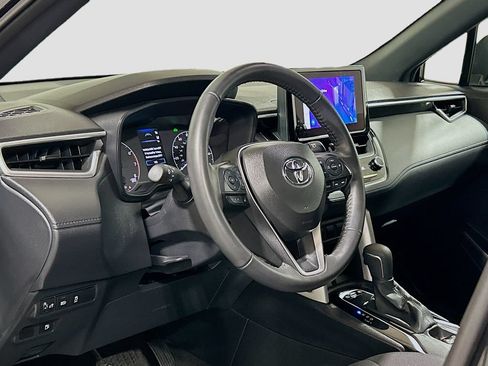 Used 2024 Toyota Corolla Cross AWD Hybrid w/ Moonroof Package image 7