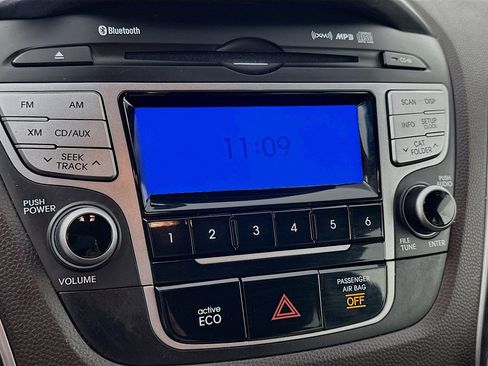 Used 2012 Hyundai Tucson GLS image 19